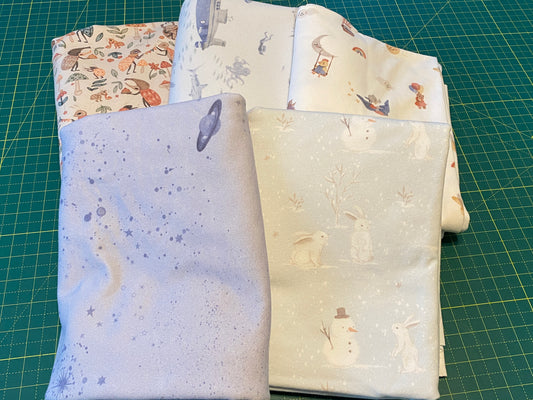 3.14 lbs Family Fabrics Bundle - Bundle 2