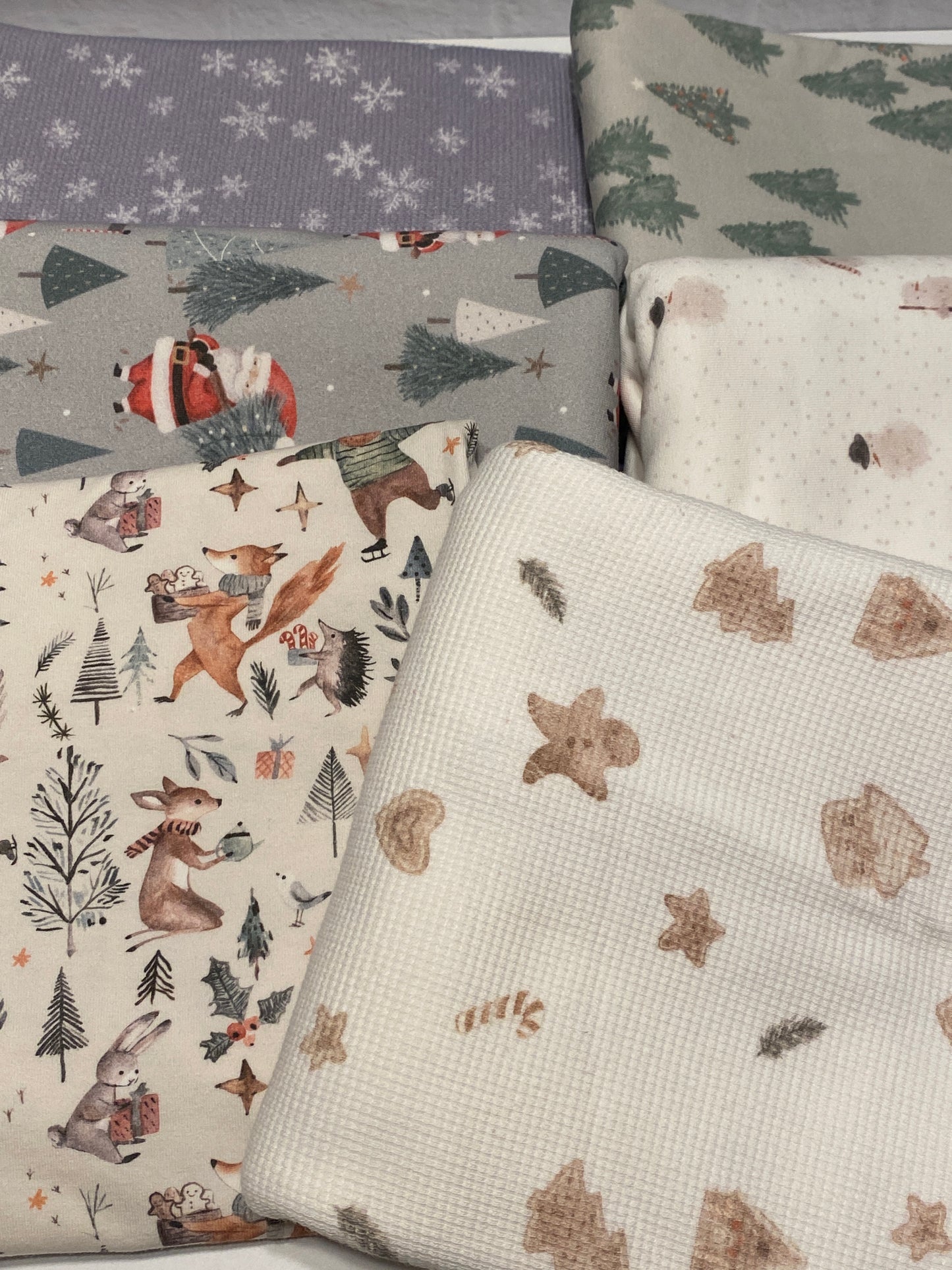 Bundle 17 - 5+ yds Family Fabrics Bundle - Winter Themed