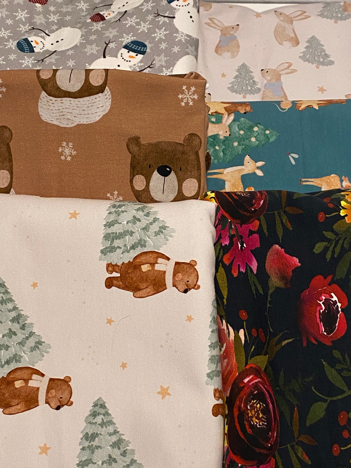 Bundle 24 - 7+ yds Reactive-printed and European Bundle - Winter Themed