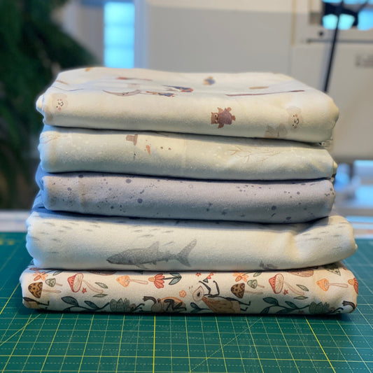 3.14 lbs Family Fabrics Bundle - Bundle 2