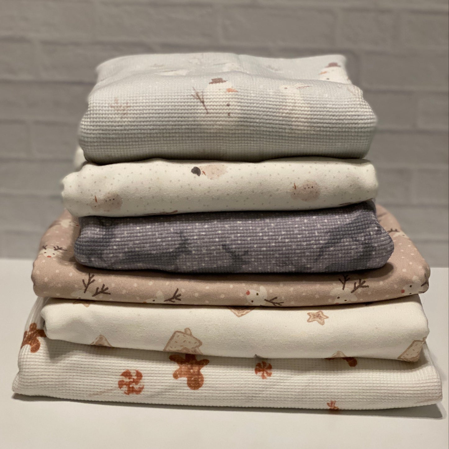 Bundle 16 -  5+ yds Family Fabrics Bundle - Winter Themed