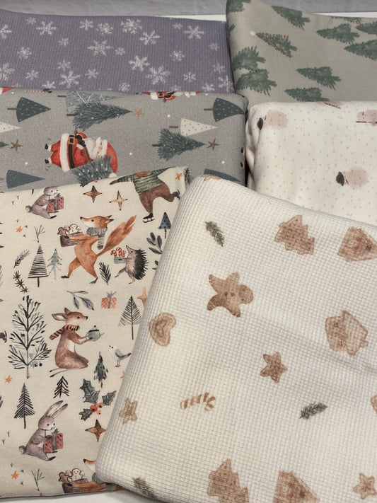 Bundle 17 -  5+ yds Family Fabrics Bundle - Winter Themed