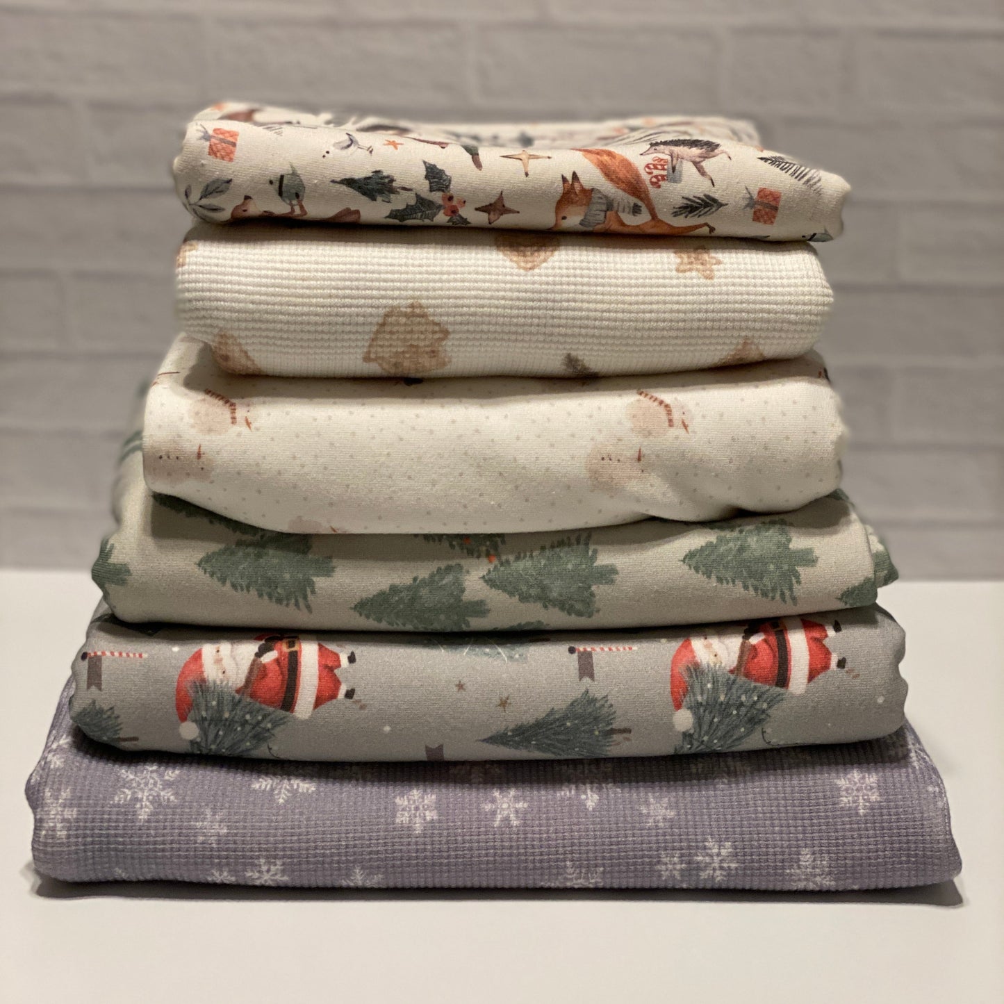 Bundle 17 -  5+ yds Family Fabrics Bundle - Winter Themed