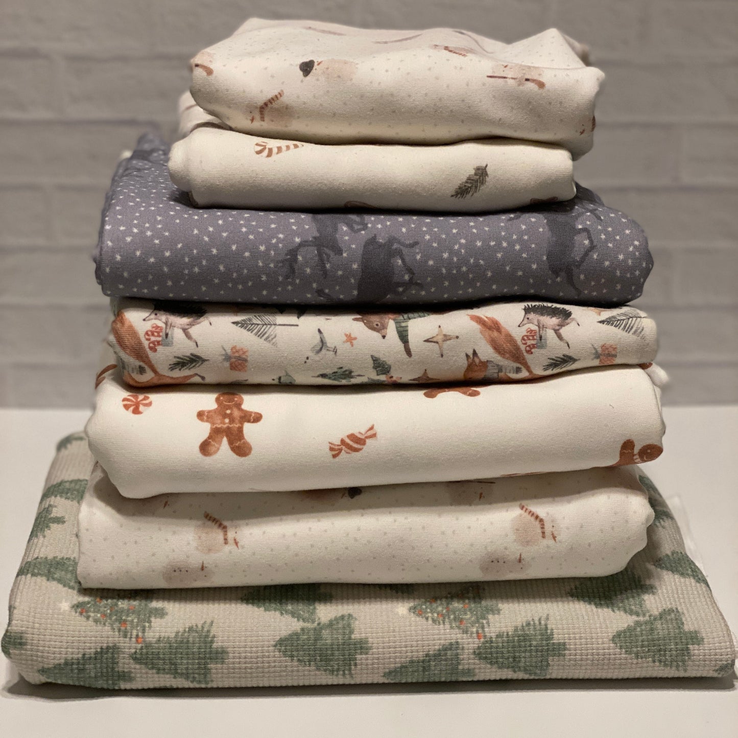 Bundle 20 -  6+ yds Family Fabrics Bundle - Winter Themed