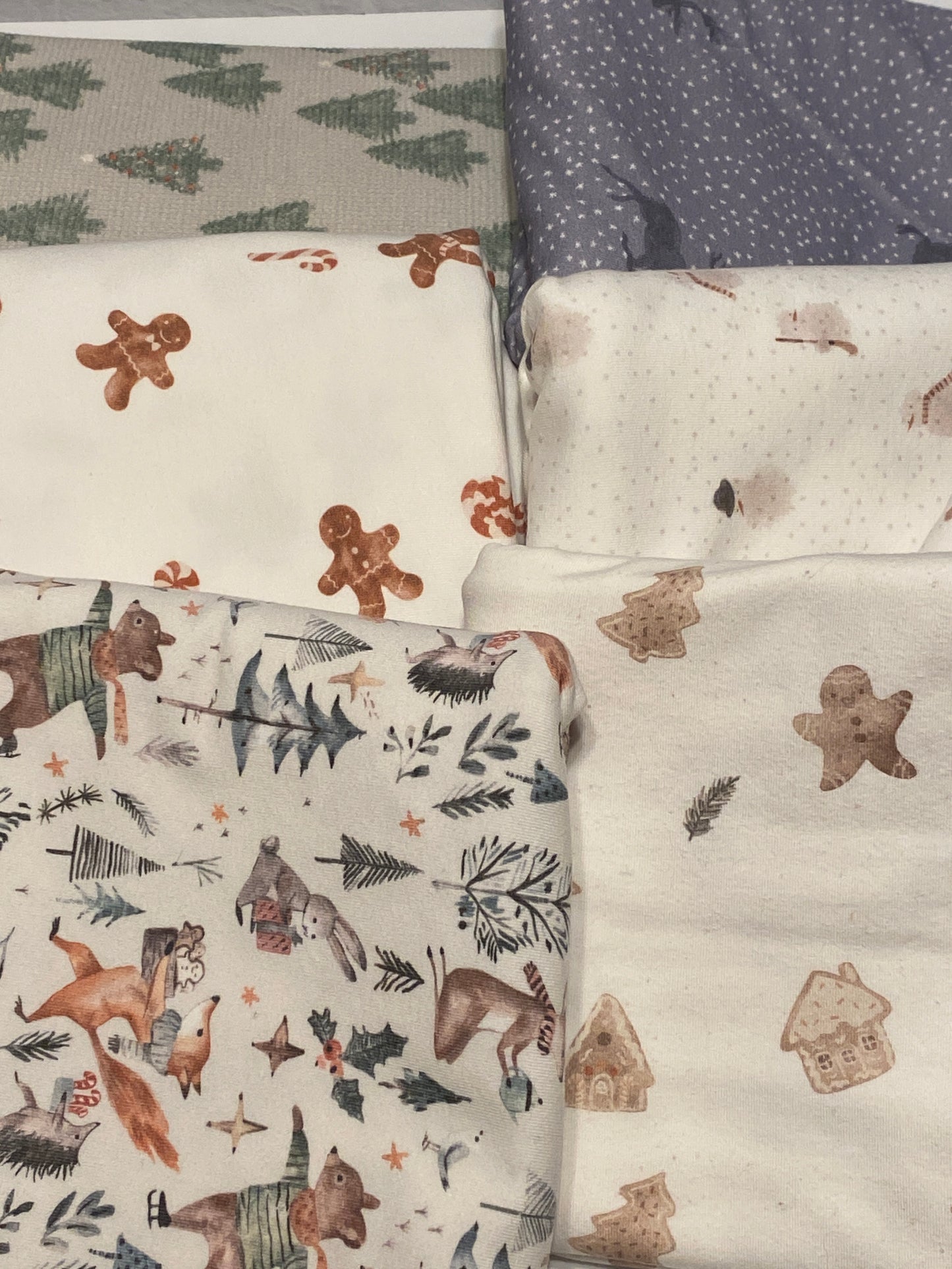 Bundle 20 -  6+ yds Family Fabrics Bundle - Winter Themed