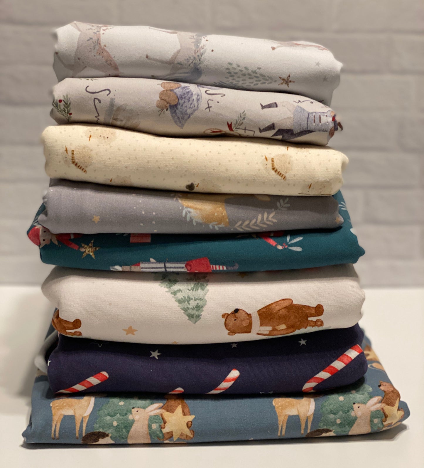 Bundle 25 -  5+ yds Reactive-printed and Family Fabrics Bundle - Winter Themed